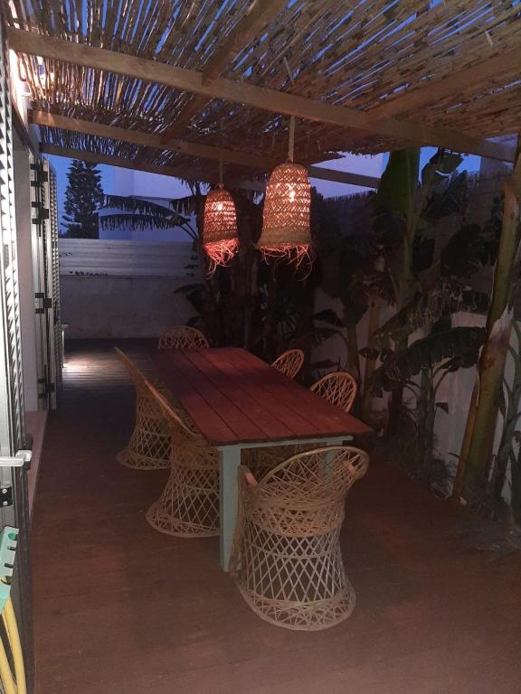Фотография из галереи Ca n'Alorda Holiday Home Cala Llombards piscina, wifi, seguridad y relax в городе Сантаньи