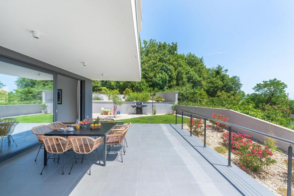 Balkón alebo terasa v ubytovaní Apartments Villa Zara