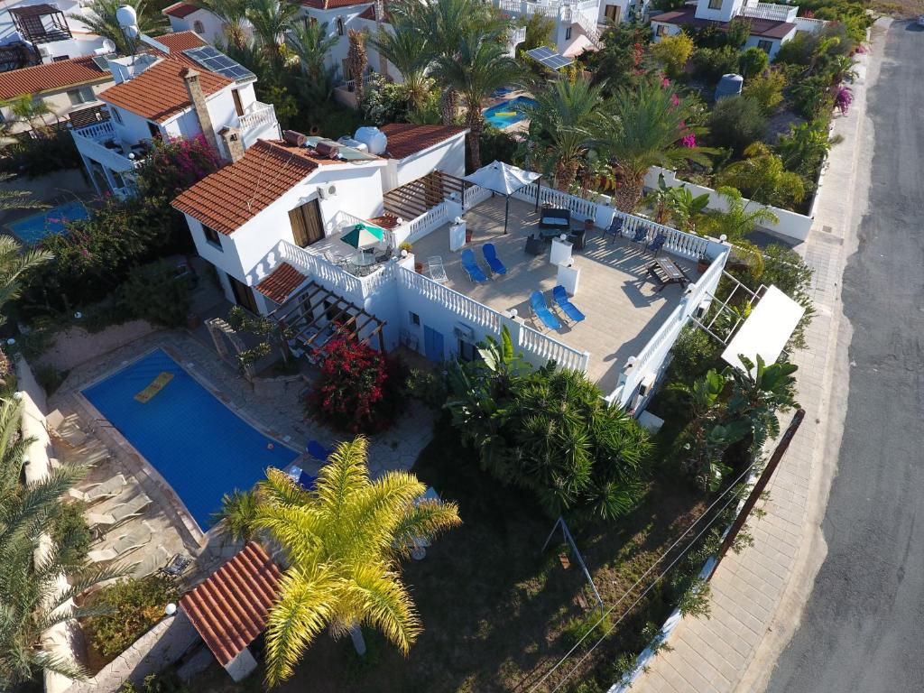Lovely 7 bedroom villa, Peyia (aktualisierte Preise für 2025)