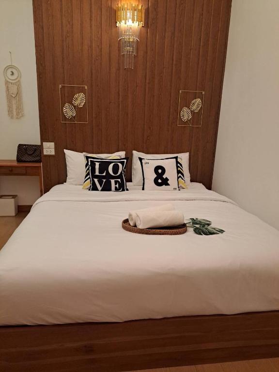 Postel nebo postele na pokoji v ubytování Sleep private khaoyai