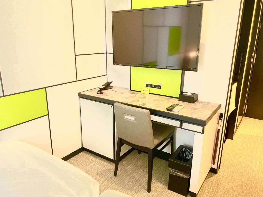 Kuchyň nebo kuchyňský kout v ubytování Henn na Hotel Osaka Shinsaibashi