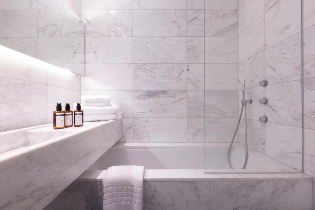 La Suite West - Hyde Park - Resim 25