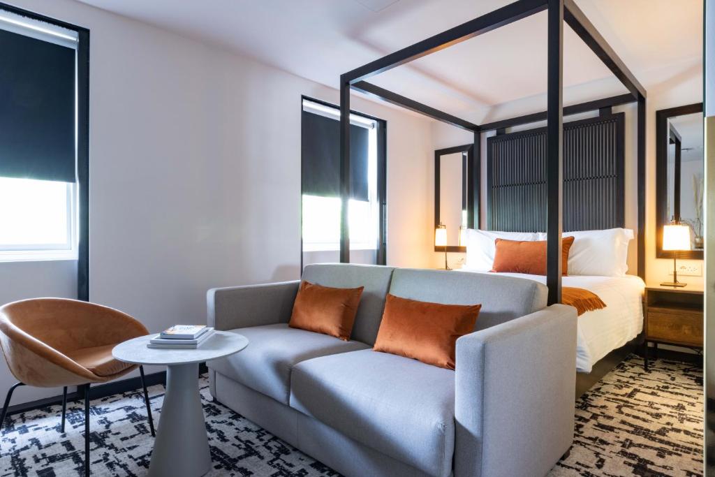 La Suite West - Hyde Park - Resim 31