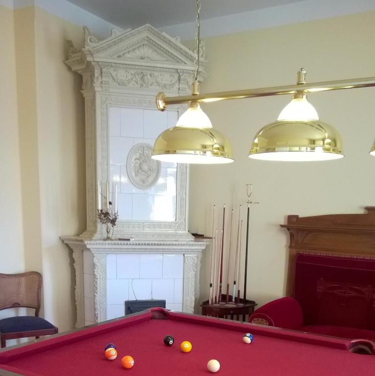 Biliár nebo kulečník v ubytování Ferienwohnung Anno1898 Zittau