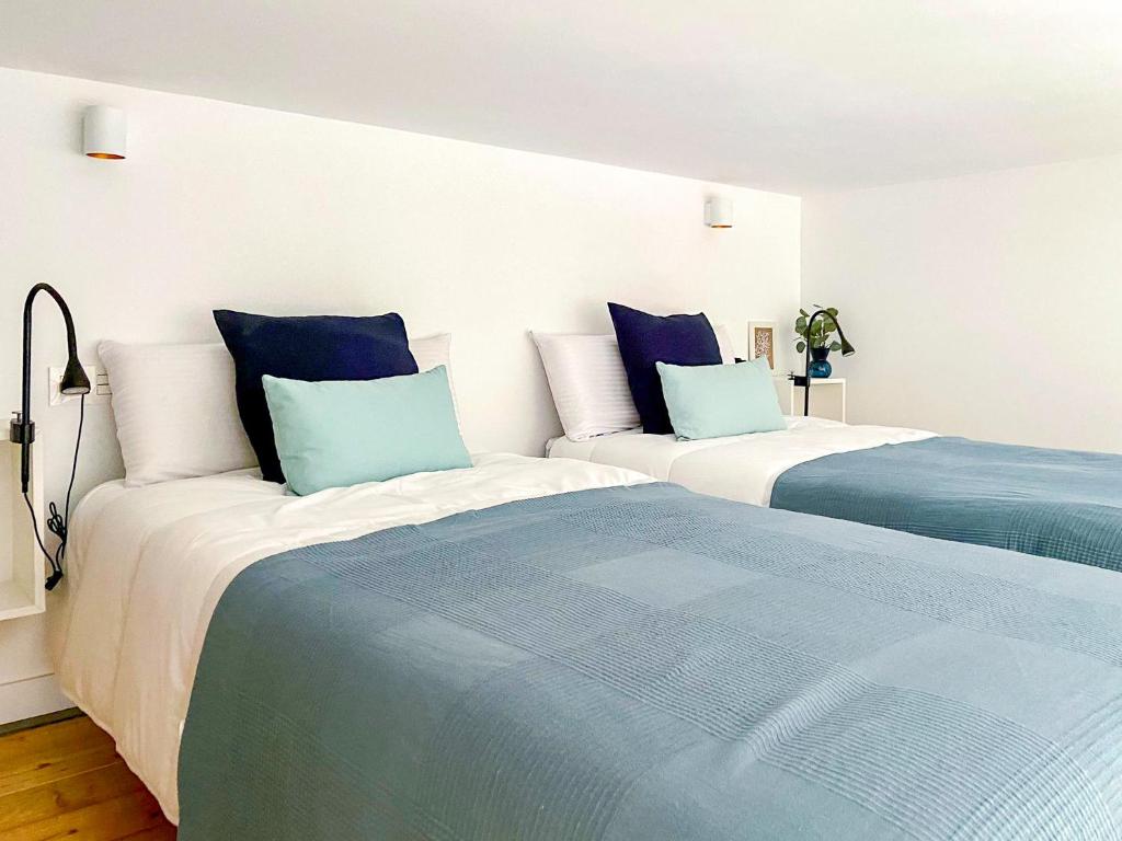 Posteľ alebo postele v izbe v ubytovaní OleHolidays 406 Loft Romana Playa junto al mar