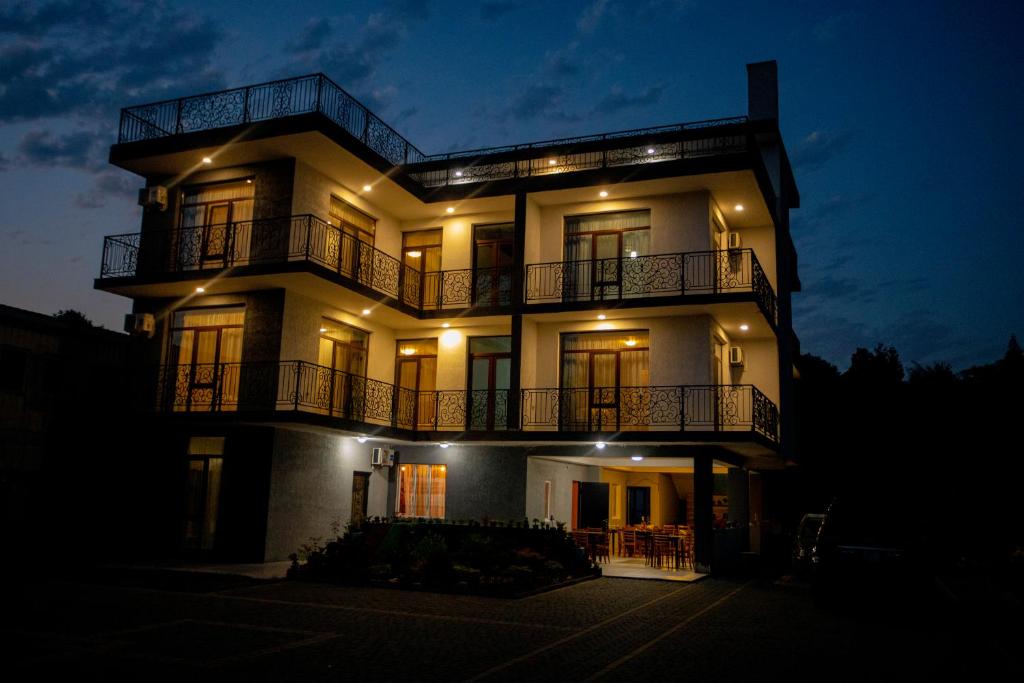 Budova, kde se hotel nachází