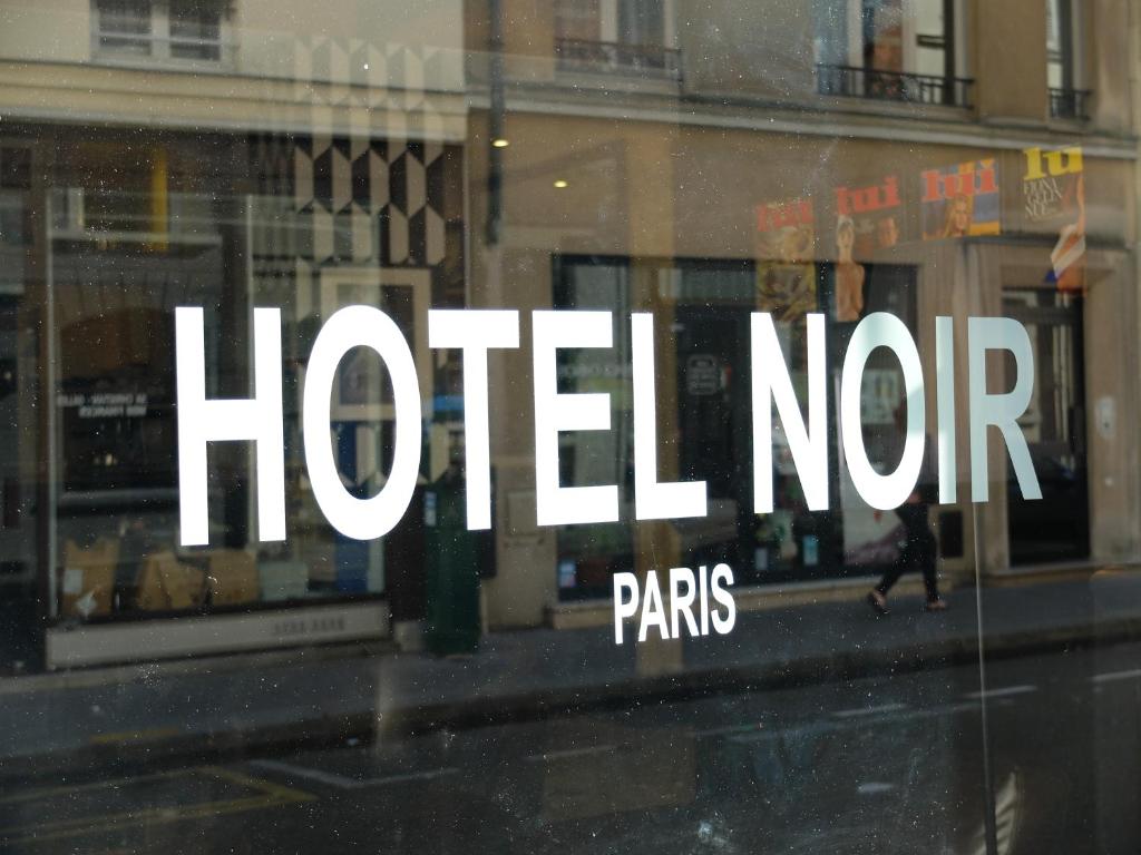 Hôtel Noir - Resim 37