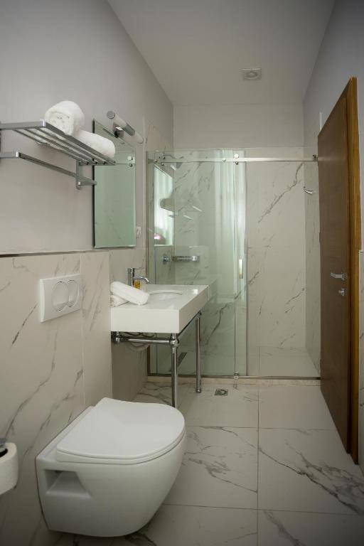 Koupelna v ubytování Sky Hotel