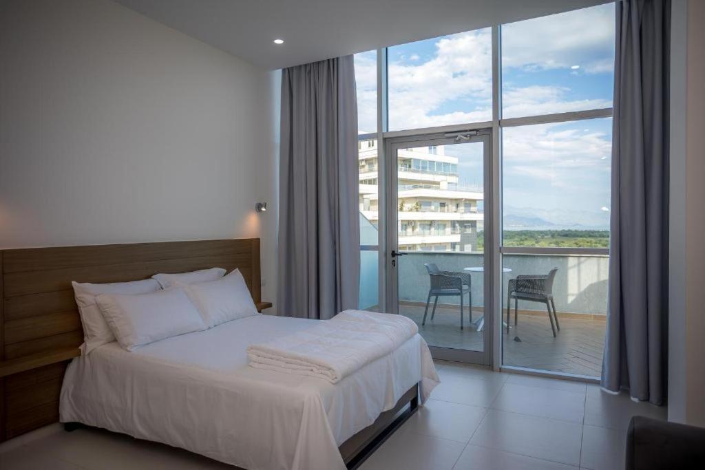 Sky Hotel - Image 2