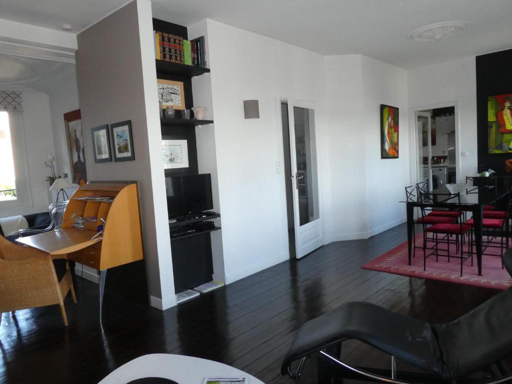 Posedenie v ubytovaní Duplex Vannes centre