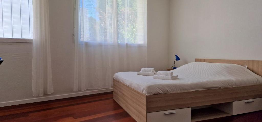 Zdjęcie z galerii obiektu Aerouant - Maison spacieuse pour 8 personnes sur 3 étages Idéal famille amis entreprises w mieście Brest