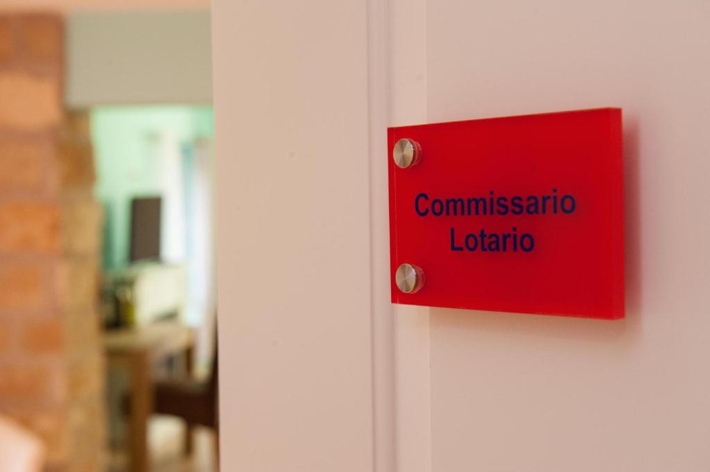 Certifikát, hodnocení, plakát nebo jiný dokument vystavený v ubytování Casa dei Carabinieri