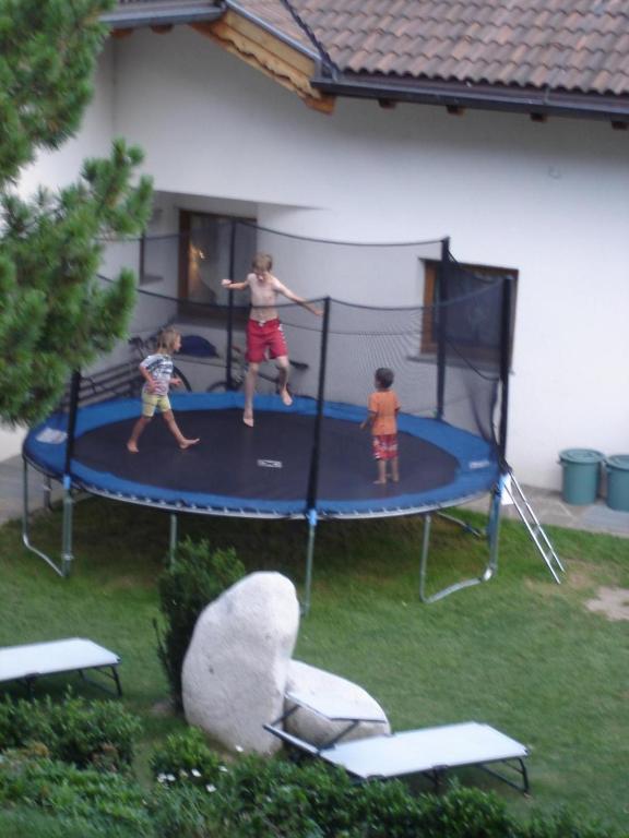 Plac zabaw dla dzieci w obiekcie Residence Klementhof 1