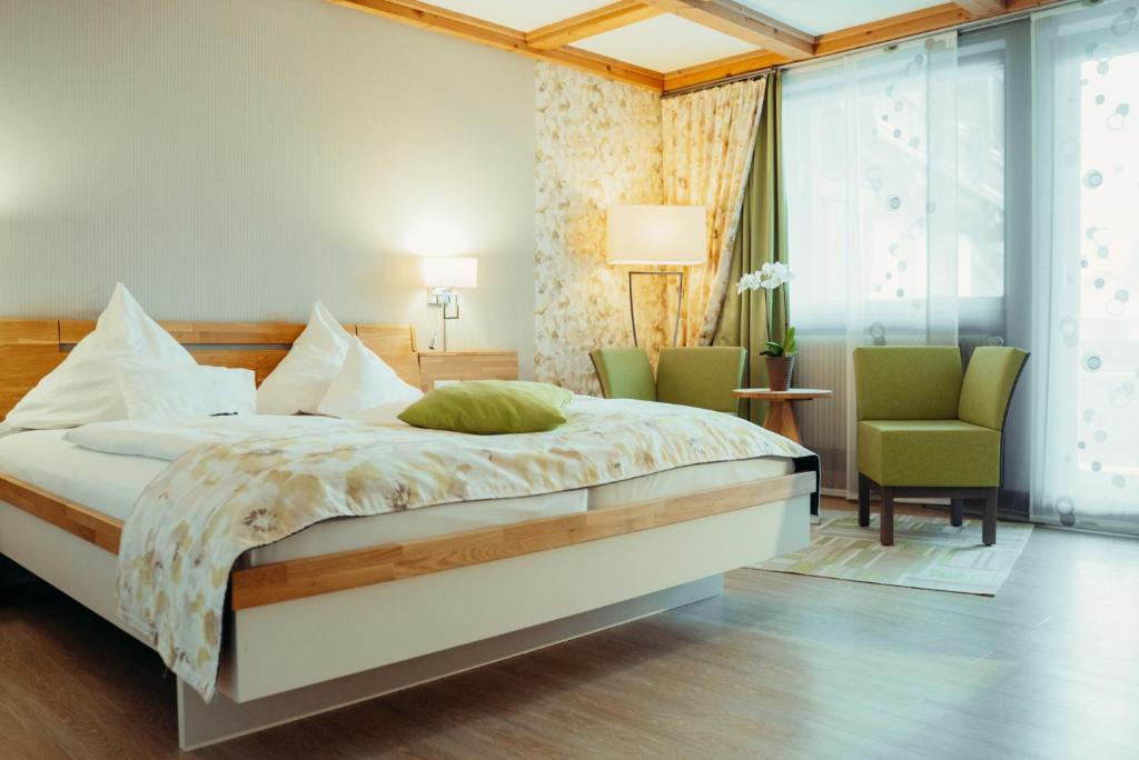 Hotel Krone - Double Room With Balcony