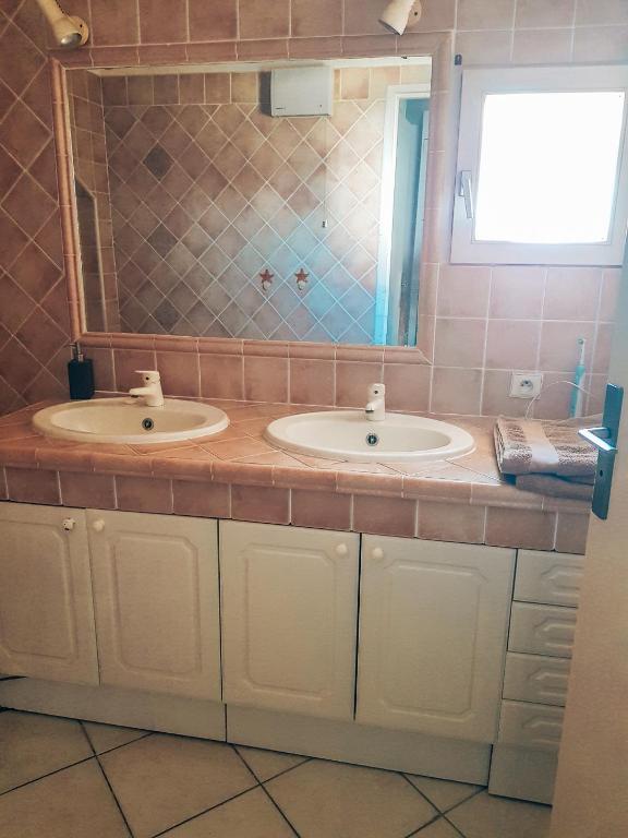 Zdjęcie z galerii obiektu Agréable maison avec grande terrasse au calme w mieście Antibes