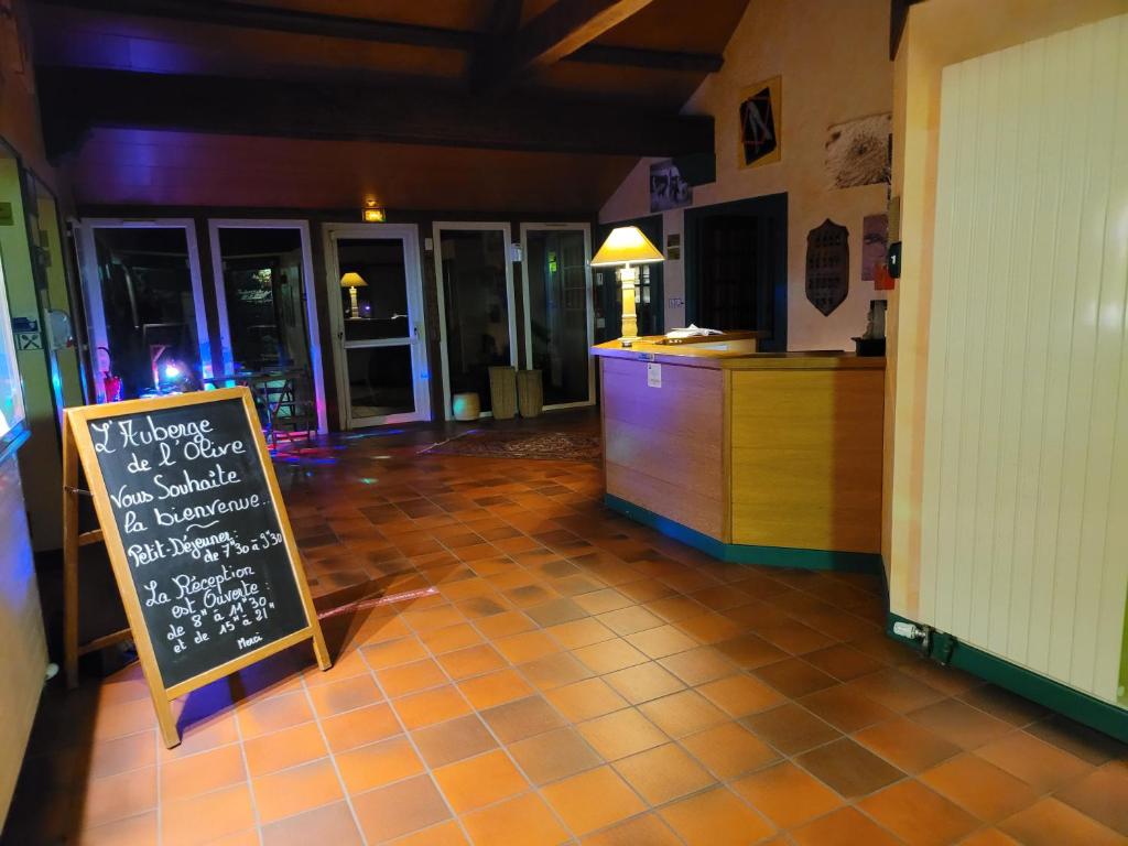 Fotografia z galérie ubytovania L'AUBERGE DE L'OLIVE v destinácii Dompierre-sur-Besbre