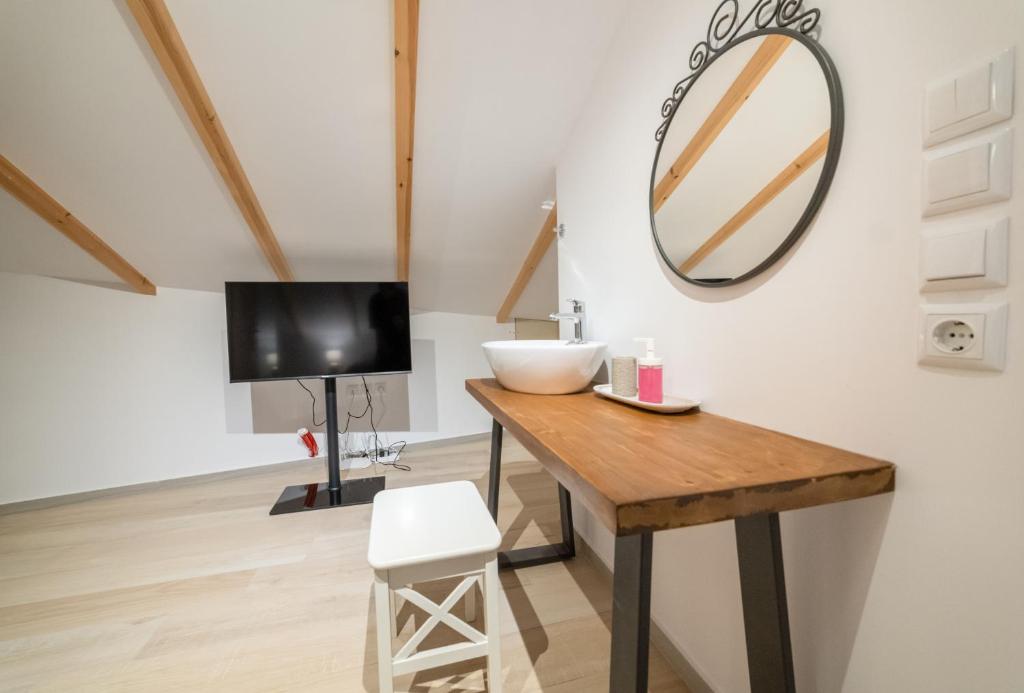 IONIS Apartments - 6