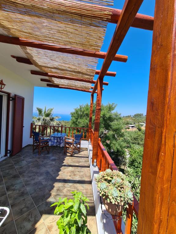 Gallery image of SPITIKARIOTIKO Pergola Home in Raches
