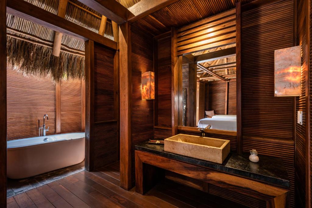 Koupelna v ubytování Delta Hotels by Marriott Riviera Nayarit, an All-Inclusive Resort