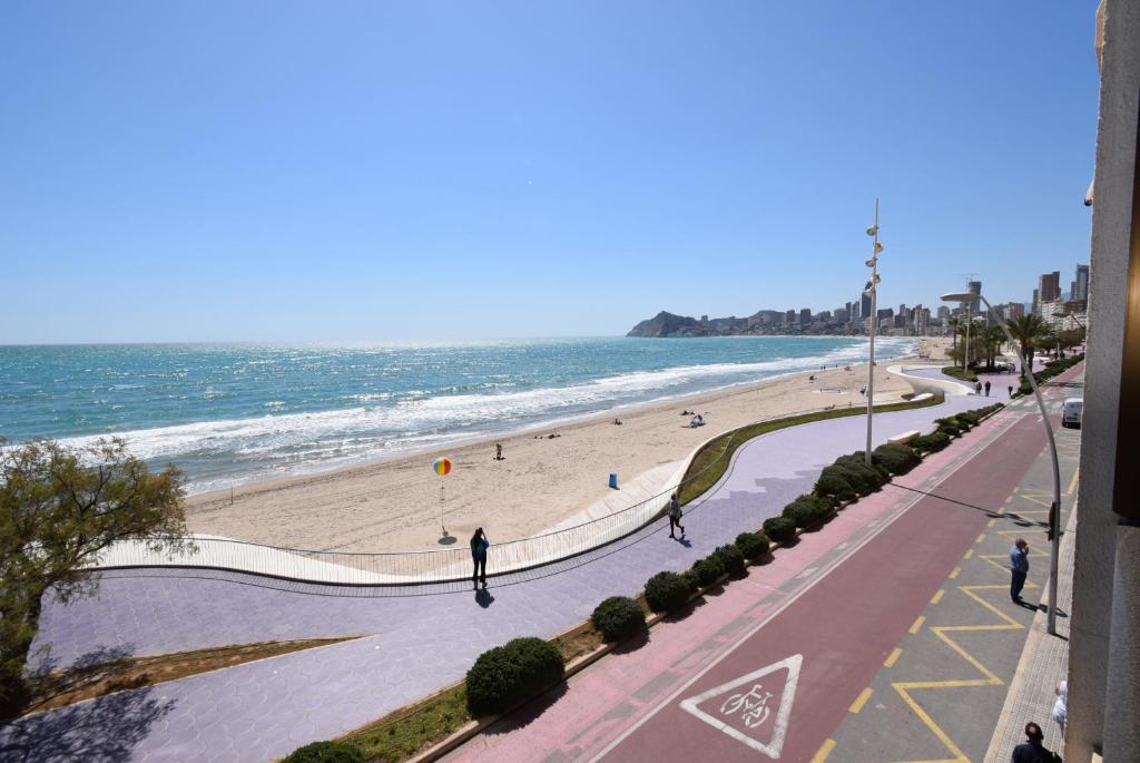 a view of a beach with a skateboard ramp at BENIBEACH - Fincas Arena in Benidorm