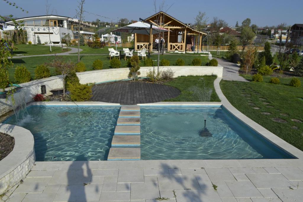 Bazén v ubytování Forest Retreat&Spa nebo v jeho okolí