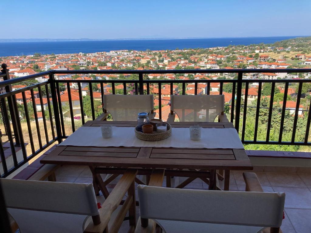 Balkón alebo terasa v ubytovaní Nikiti Seaview Apartment
