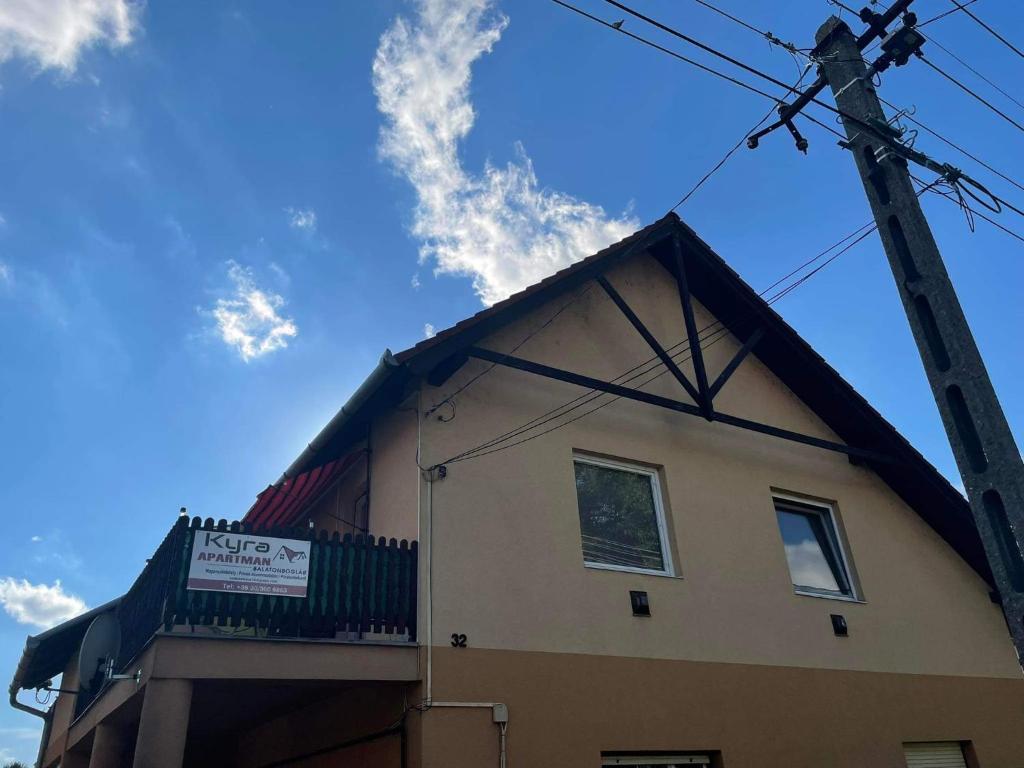 Fotografia z galérie ubytovania Kyra Apartman v destinácii Balatonboglár