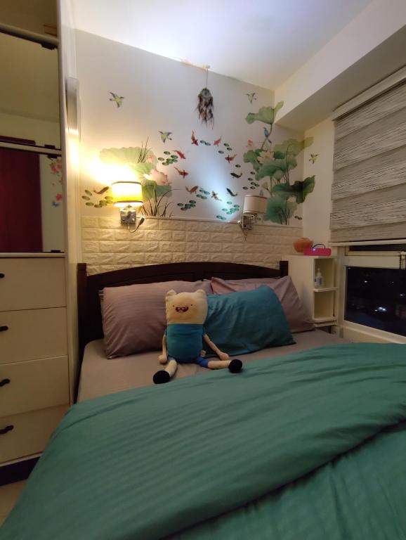 Harley’s Affordable Staycation - Housity