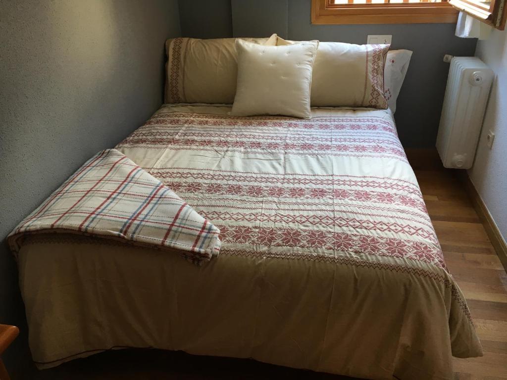 Postel nebo postele na pokoji v ubytování Apartamento El Tilo de Benás
