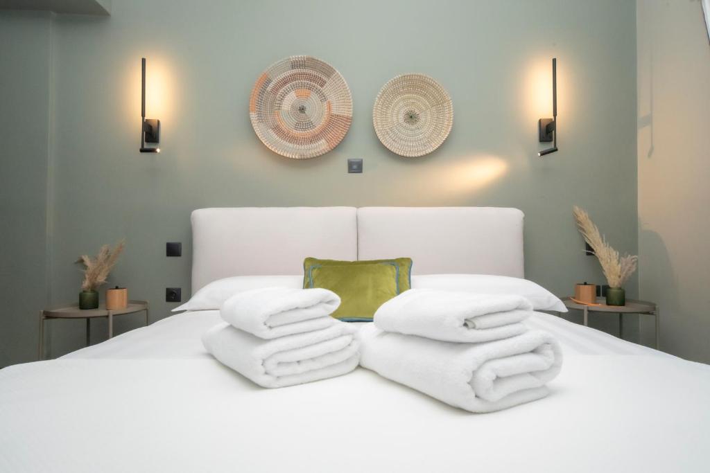 Postel nebo postele na pokoji v ubytování Luxury Premium Suite #1