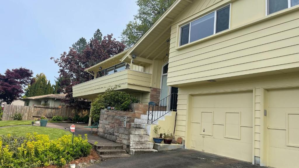 Το κτήριο όπου στεγάζεται  η βίλα