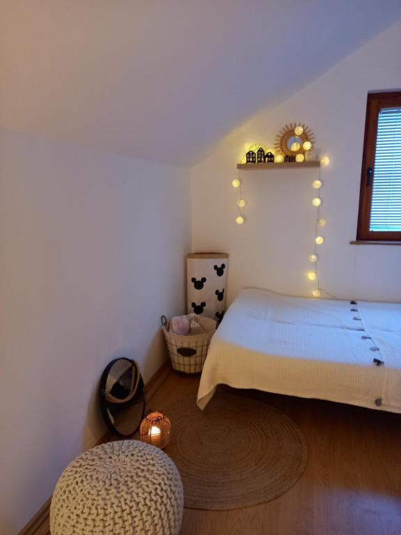 Postel nebo postele na pokoji v ubytování Love Shack