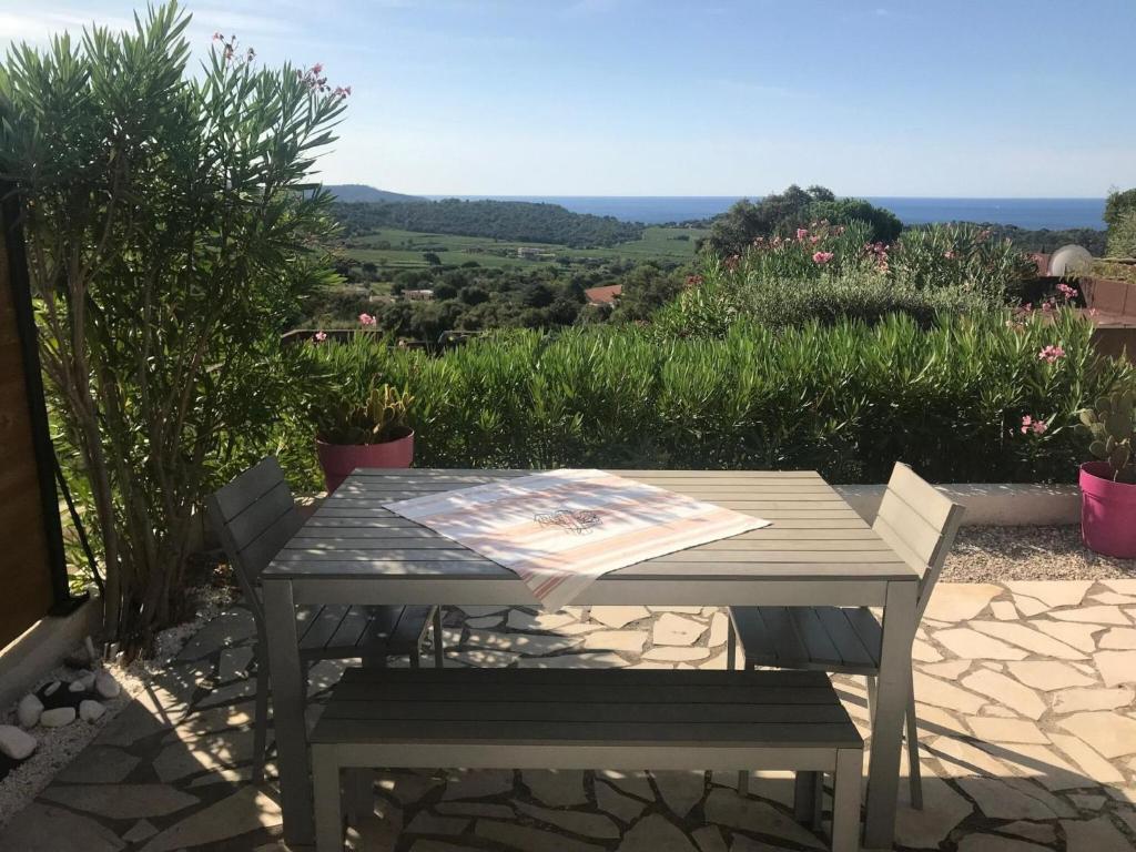 Holiday Home in La Croix-Valmer - Maison De Vacances De Trois Chambres