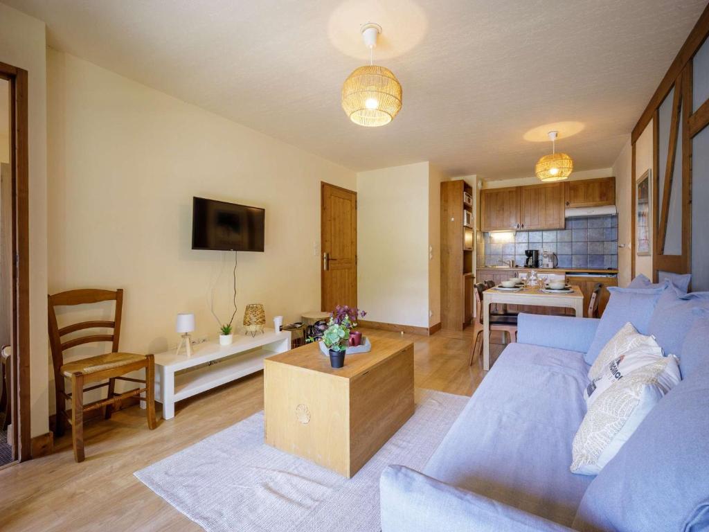 Kuchyňa alebo kuchynka v ubytovaní Appartement 6 pers. au Centre-Ville avec Piscine, Sauna, Parking, et Balcon - FR-1-296-416