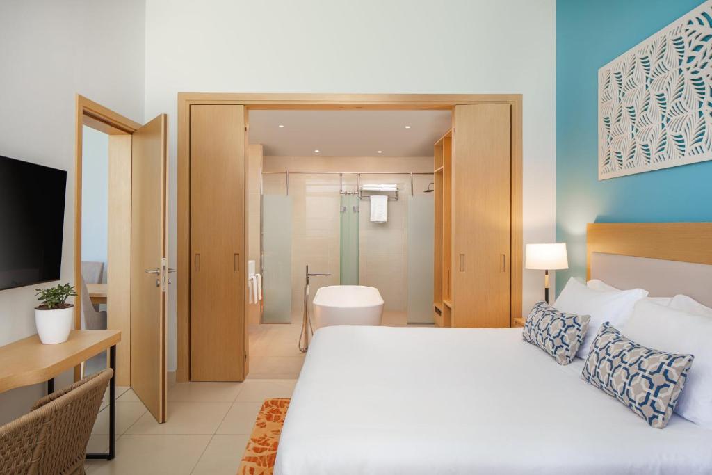 Centara Mirage Beach Resort Dubai - 