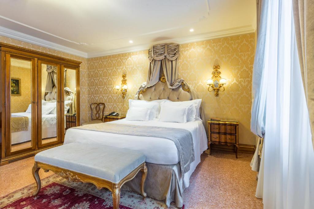 Hotel Ai Reali - Small Luxury Hotels of the World photo 2