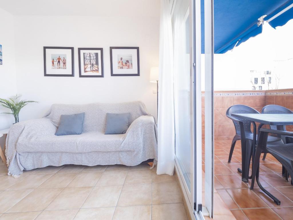 Posteľ alebo postele v izbe v ubytovaní Cubo's Beach Apartment Torrox Costa