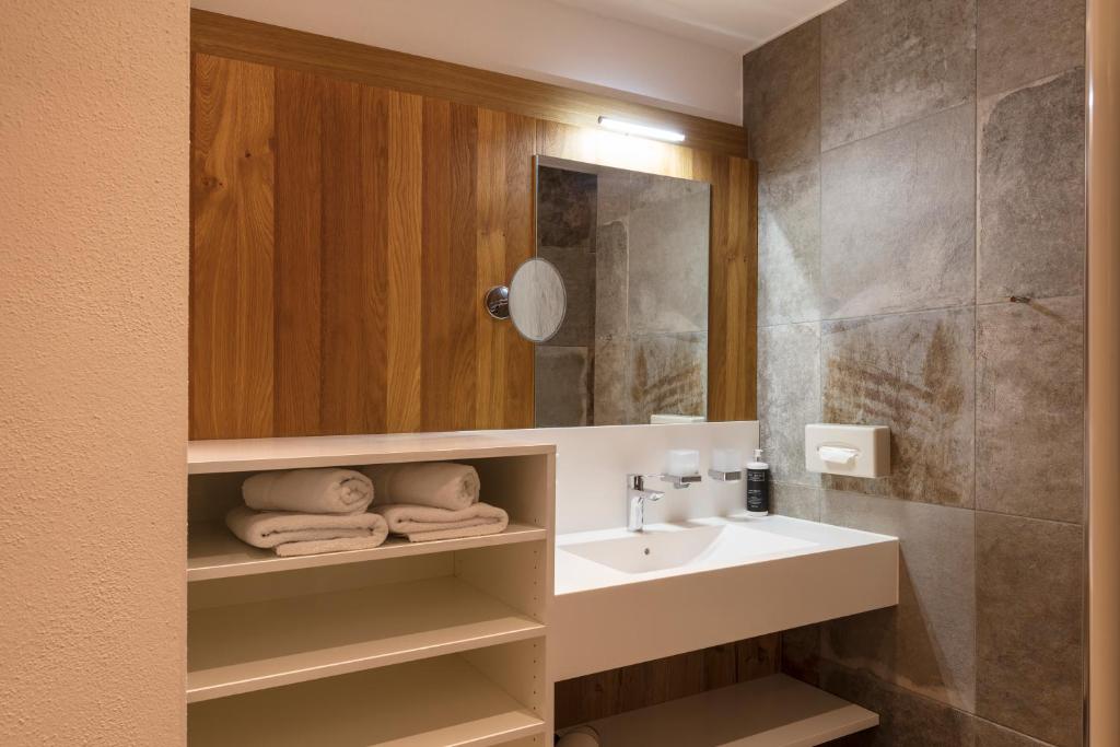 Kúpeľňa v ubytovaní ArlBerglife Ferienresort