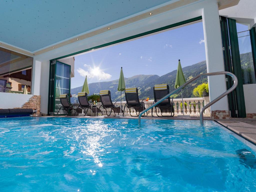 Bazén v ubytování Aparthotel Gallahaus nebo v jeho okolí