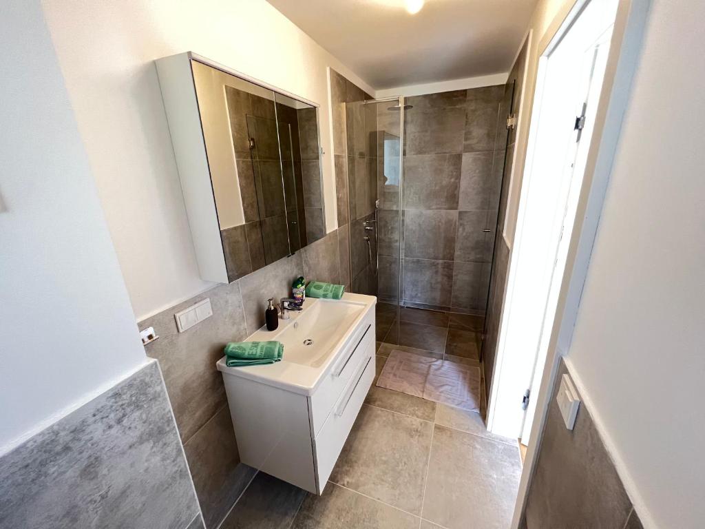 25h SPA-Residenz BEST SLEEP privat Garden & POOLs - Appartement Met één Slaapkamer