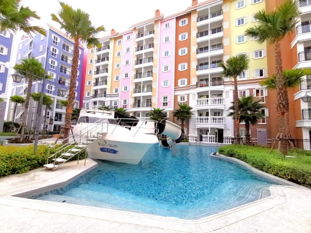 Bazén v ubytování C45 Seven Seas Cote DAzur Nice Pool View nebo v jeho okolí