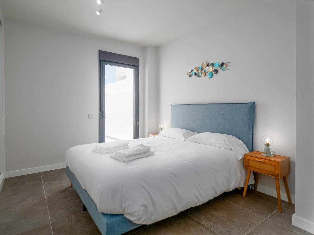 Postel nebo postele na pokoji v ubytování Blue Suite 2389 Sea Views