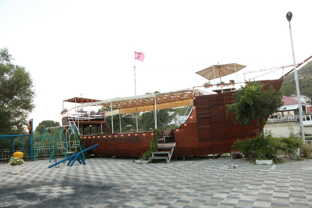 Fotografie z fotogalerie ubytování Hotel Fantazia v destinaci Shkodër
