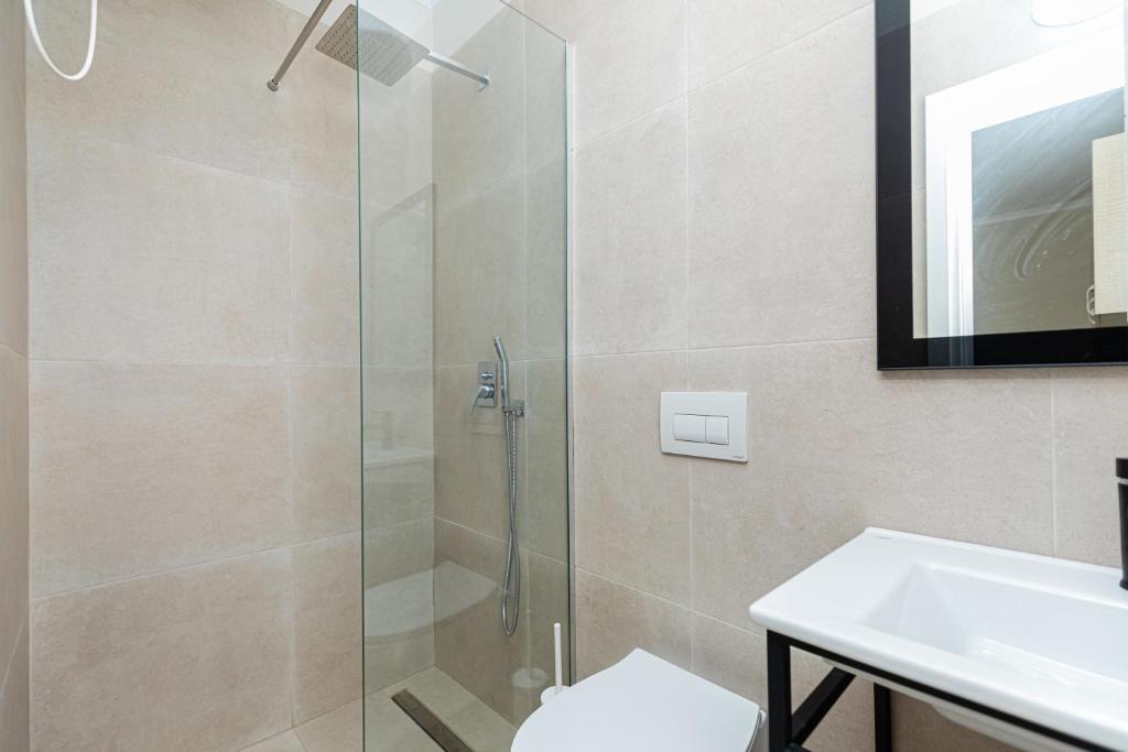 Curoj Luxury Apartments - Imazhi 3