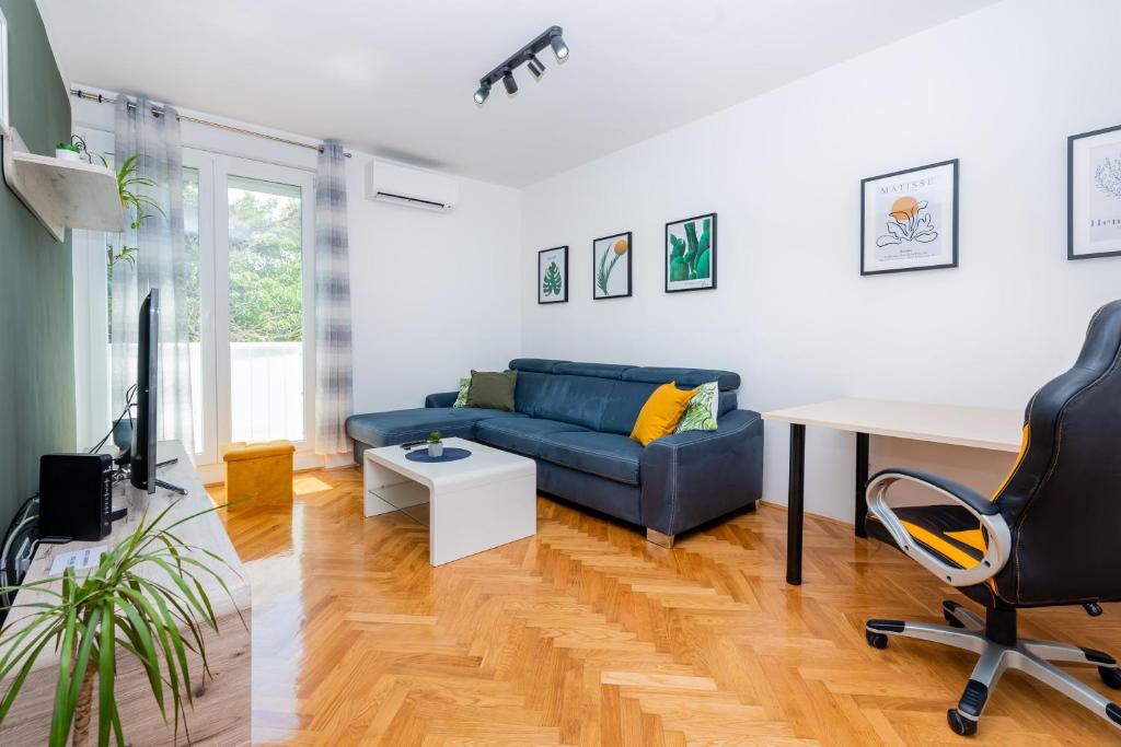 Posedenie v ubytovaní Spacious apartment Rocky with balcony
