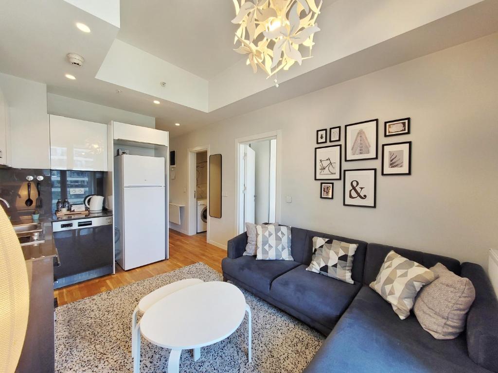 Near Airport Metro 1bdr Apt Poolgymwifi, Istanbul (updated prices 2024)