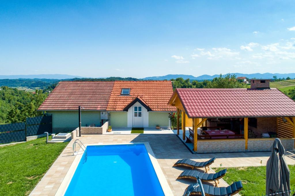 Bazén v ubytovaní Kuća za odmor Tranquilo alebo v jeho blízkosti
