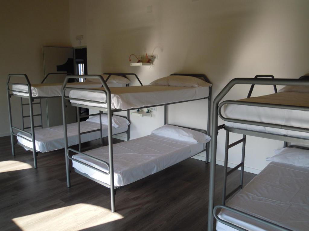 Hostel Cañaveral - Cama En Habitación Compartida Mixta De 10 Camas