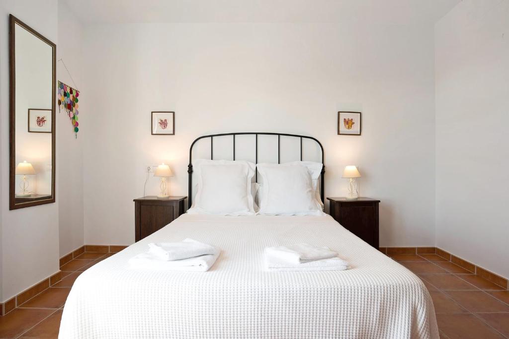 A bed or beds in a room at Cobijadas75 Segur