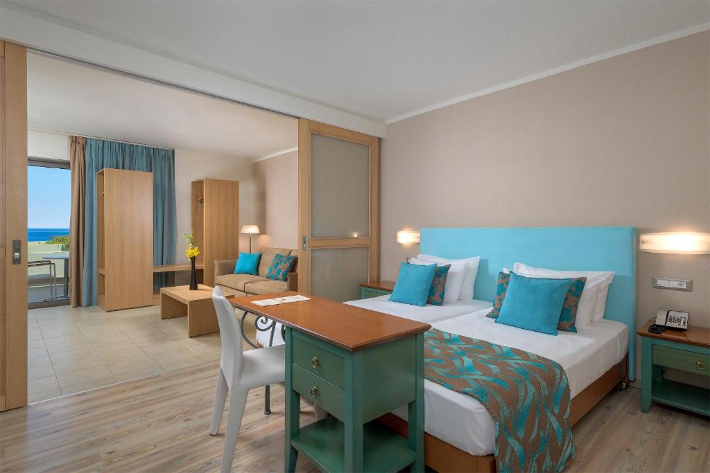 Olympic Palace Hotel - 